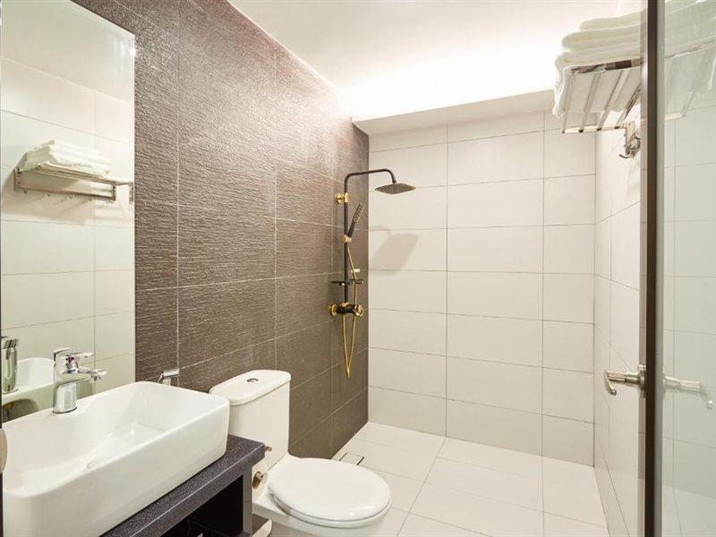 Dream Luxury Hotel Muar Exteriör bild