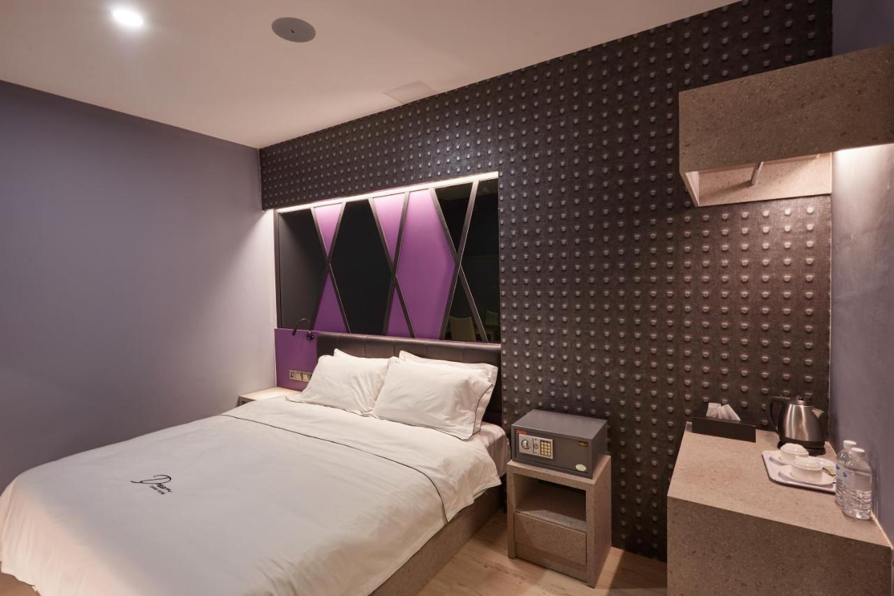 Dream Luxury Hotel Muar Exteriör bild