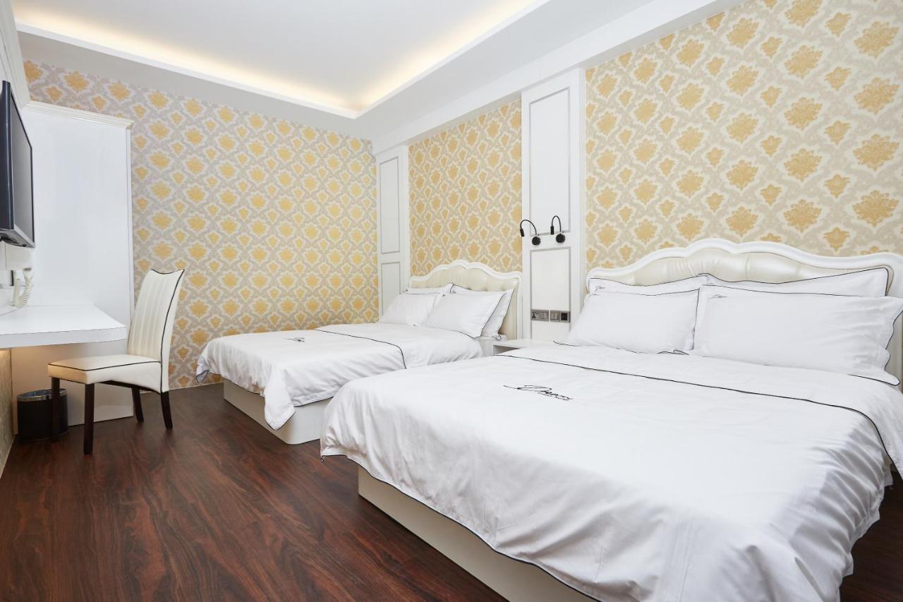 Dream Luxury Hotel Muar Exteriör bild