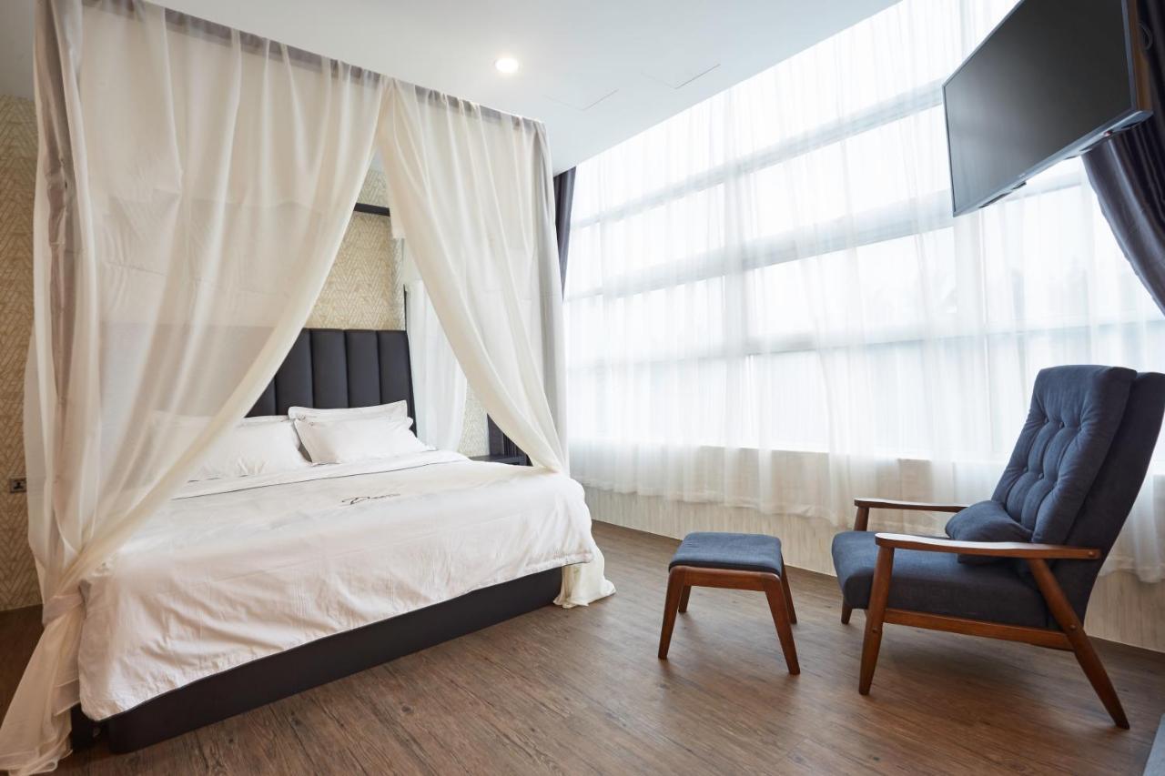 Dream Luxury Hotel Muar Exteriör bild