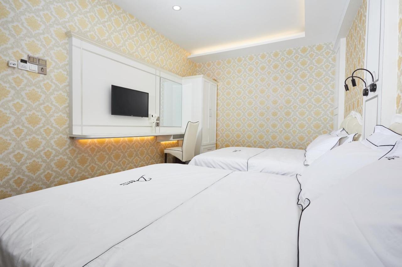 Dream Luxury Hotel Muar Exteriör bild