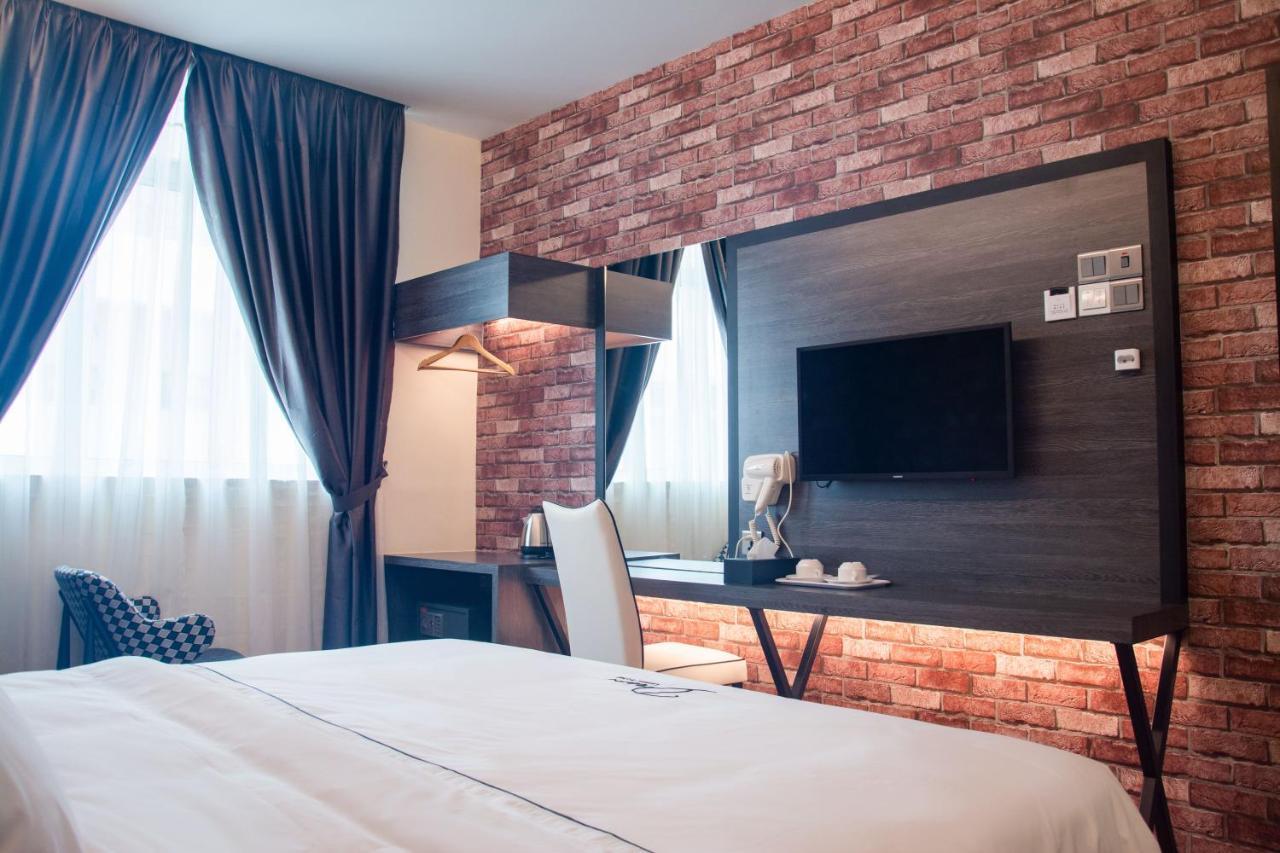 Dream Luxury Hotel Muar Exteriör bild