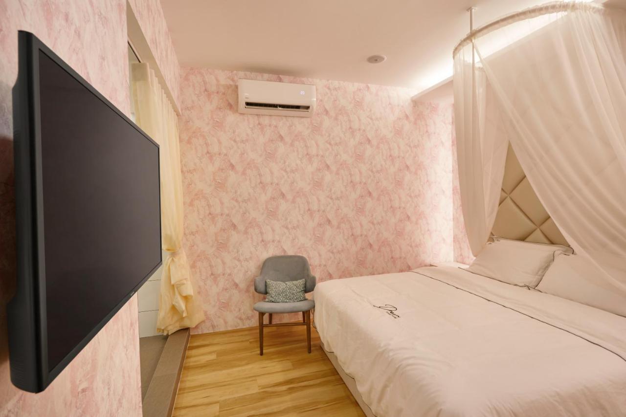 Dream Luxury Hotel Muar Exteriör bild